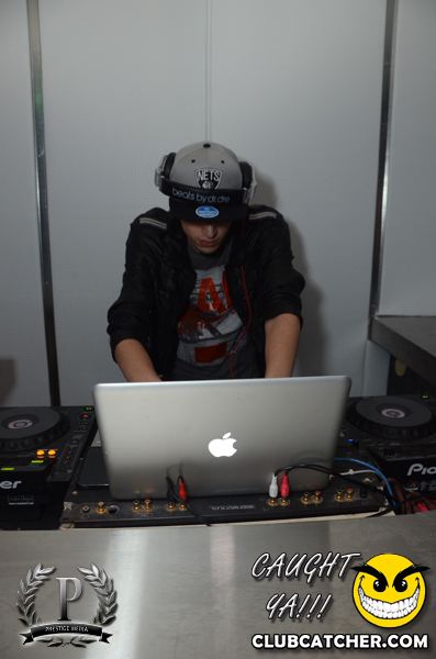 Gravity Soundbar nightclub photo 130 - March 15th, 2013