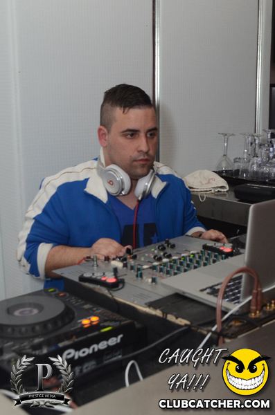 Gravity Soundbar nightclub photo 34 - April 5th, 2013