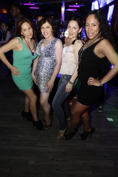 Mingles lounge photo 45 - April 18th, 2013