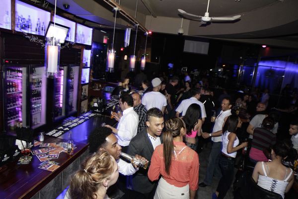 Mingles lounge photo 54 - April 18th, 2013