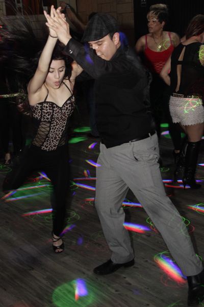 Mingles lounge photo 7 - April 18th, 2013