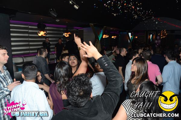 Crown lounge photo 15 - April 20th, 2013