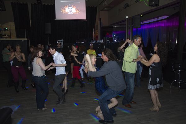 Mingles lounge photo 12 - April 25th, 2013