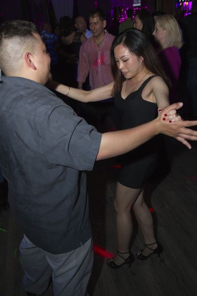 Mingles lounge photo 45 - April 25th, 2013