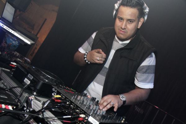 Mingles lounge photo 104 - May 2nd, 2013