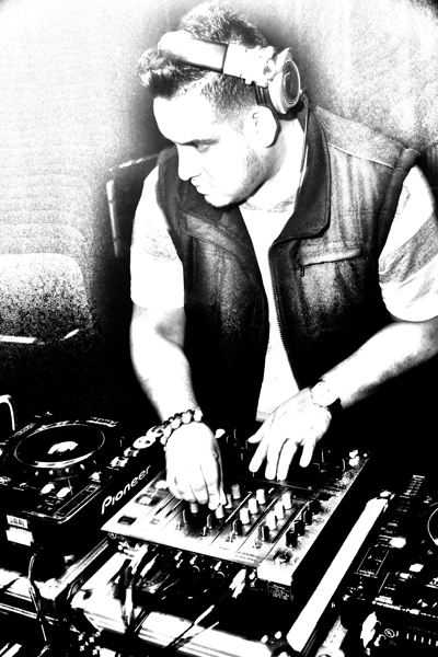 Mingles lounge photo 26 - May 2nd, 2013