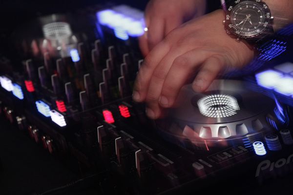 Mingles lounge photo 262 - May 2nd, 2013