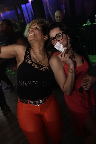 Mingles lounge photo 277 - May 2nd, 2013