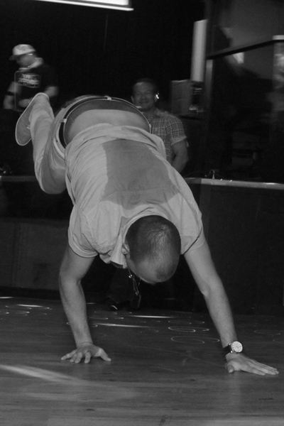 Mingles lounge photo 304 - May 2nd, 2013