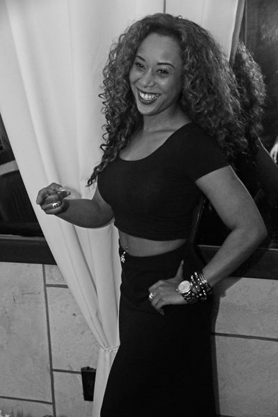 Mingles lounge photo 305 - May 2nd, 2013