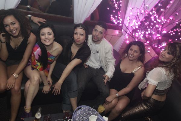 Mingles lounge photo 33 - May 2nd, 2013