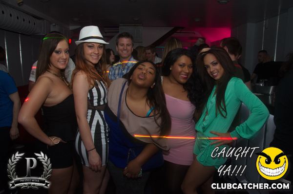 Gravity Soundbar nightclub photo 23 - May 3rd, 2013