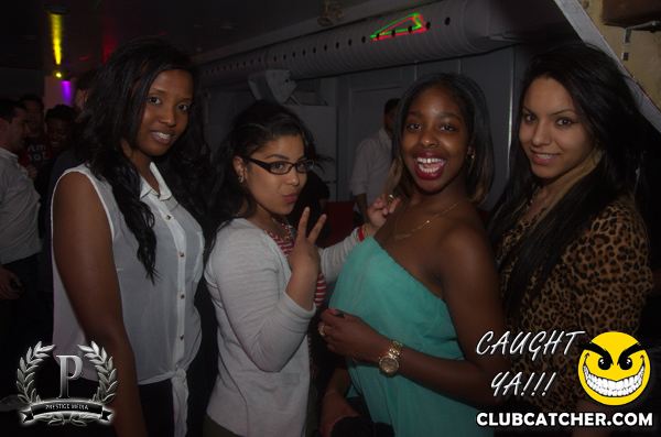 Gravity Soundbar nightclub photo 25 - May 3rd, 2013