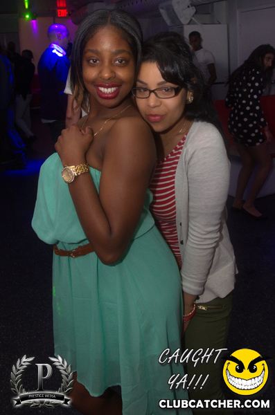 Gravity Soundbar nightclub photo 41 - May 3rd, 2013