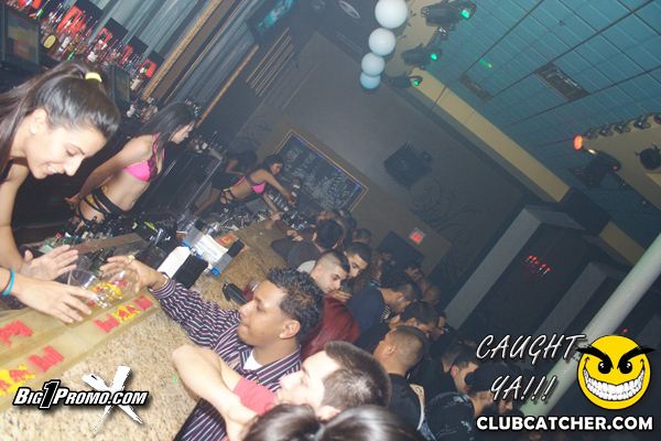 Luxy nightclub photo 41 - December 4th, 2010