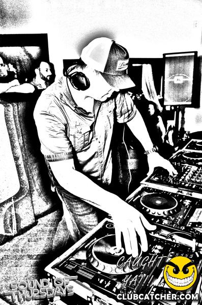 T2 lounge photo 25 - December 26th, 2013