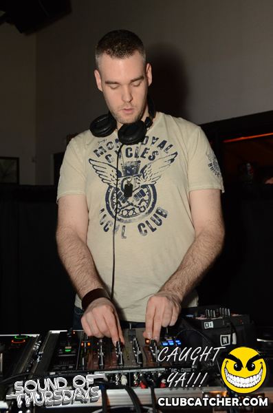 T2 lounge photo 7 - December 26th, 2013