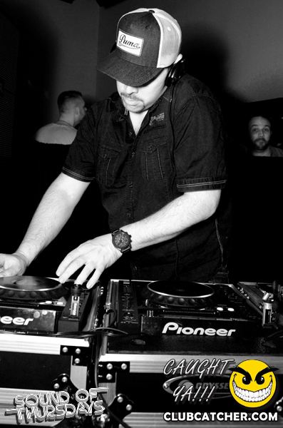 T2 lounge photo 99 - December 26th, 2013