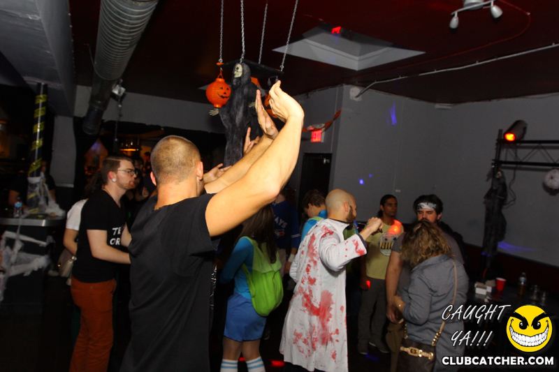 Studio lounge photo 101 - November 1st, 2014