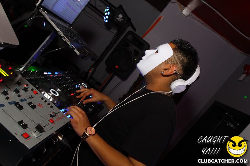 Studio lounge photo 102 - November 1st, 2014