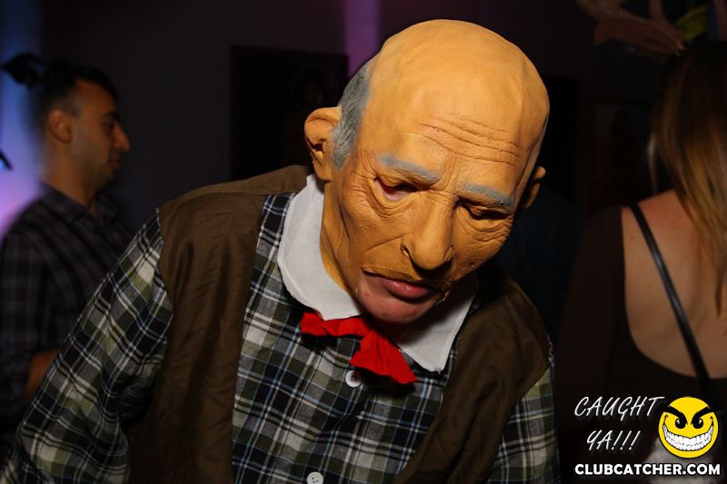 Studio lounge photo 112 - November 1st, 2014