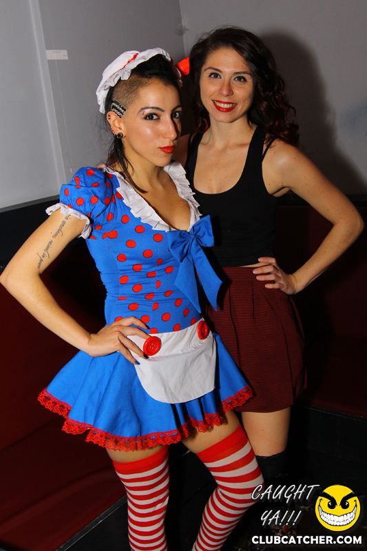 Studio lounge photo 13 - November 1st, 2014