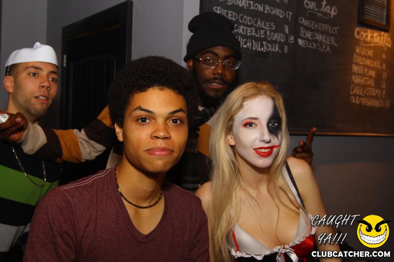 Studio lounge photo 123 - November 1st, 2014