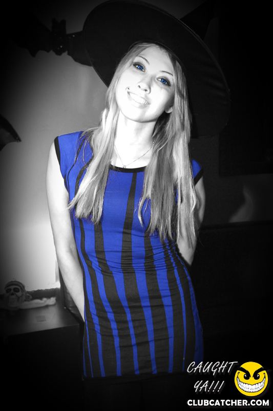 Studio lounge photo 127 - November 1st, 2014