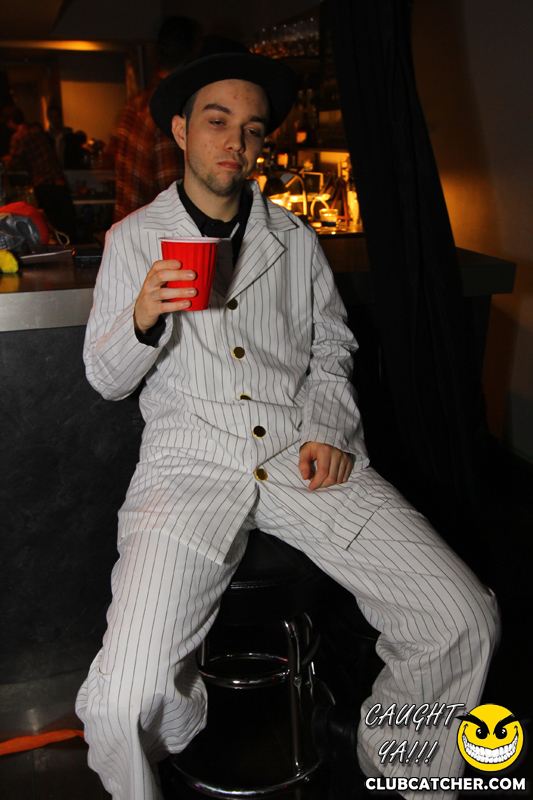 Studio lounge photo 129 - November 1st, 2014