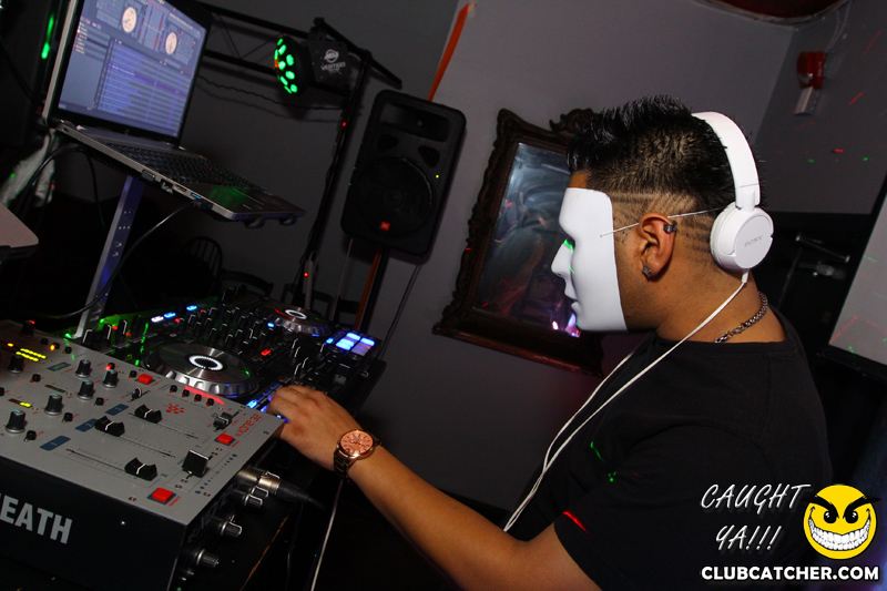 Studio lounge photo 131 - November 1st, 2014