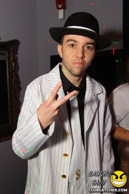 Studio lounge photo 138 - November 1st, 2014