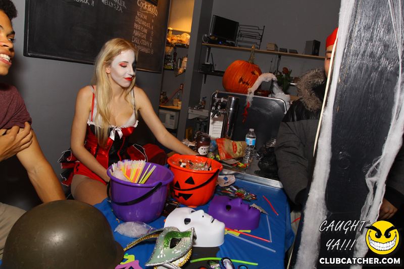 Studio lounge photo 172 - November 1st, 2014