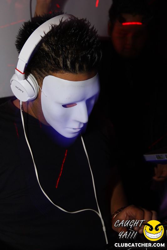 Studio lounge photo 56 - November 1st, 2014