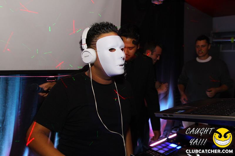 Studio lounge photo 71 - November 1st, 2014