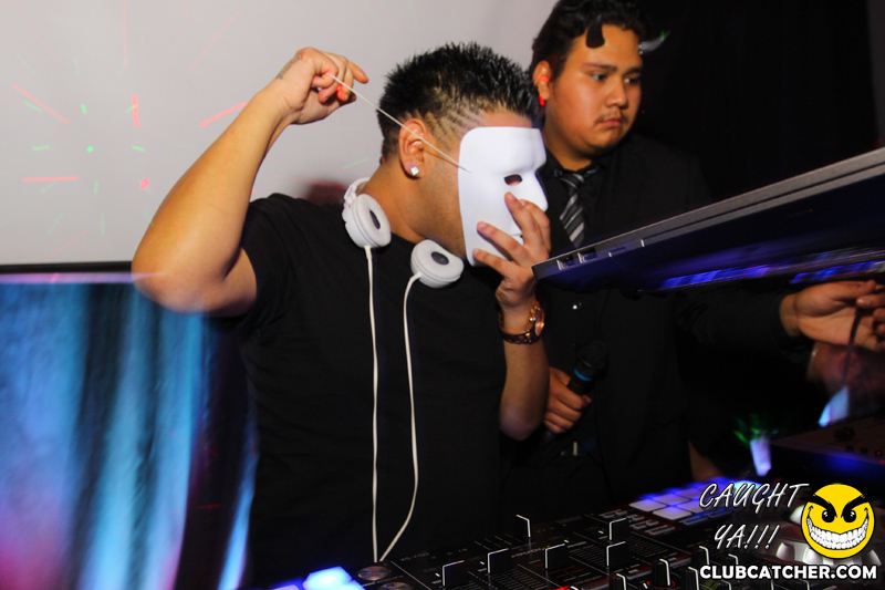 Studio lounge photo 84 - November 1st, 2014