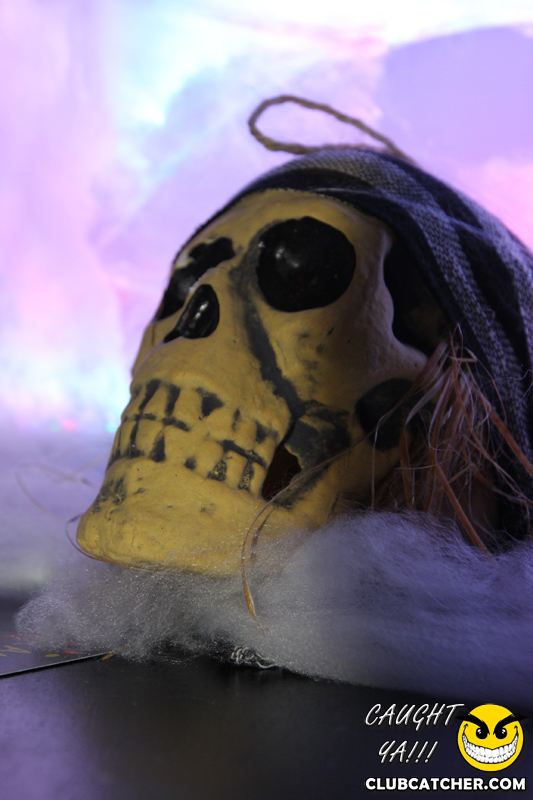 Studio lounge photo 87 - November 1st, 2014