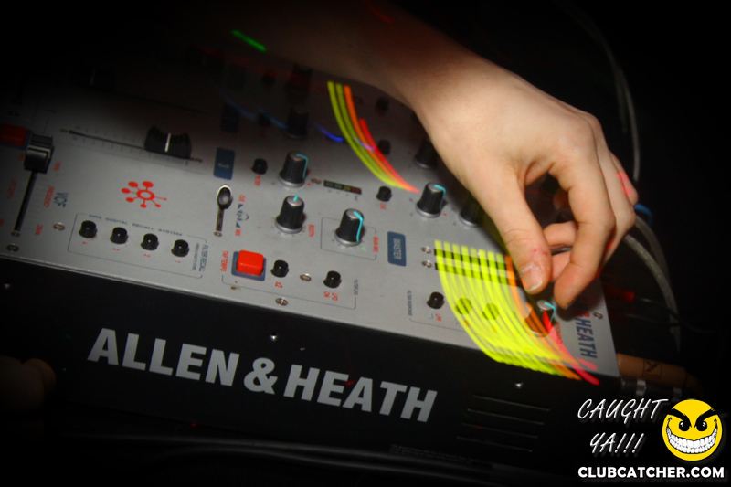 Studio lounge photo 97 - November 1st, 2014