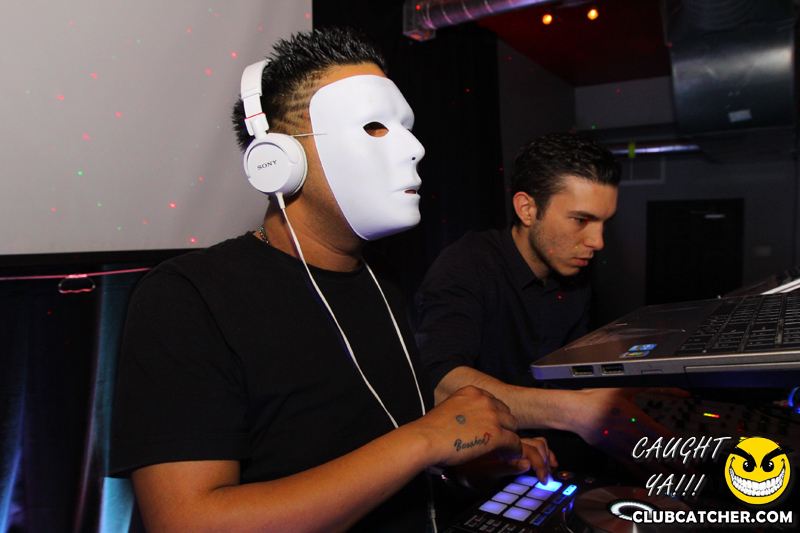 Studio lounge photo 99 - November 1st, 2014