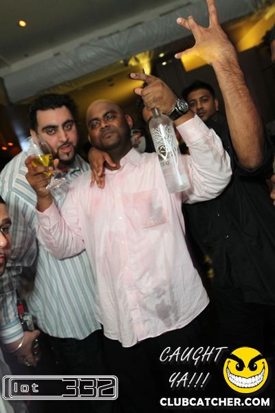 Lot332 nightclub photo 120 - November 27th, 2010