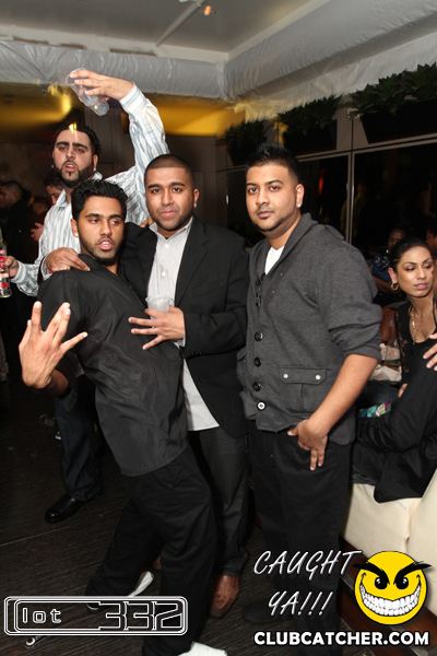 Lot332 nightclub photo 130 - November 27th, 2010