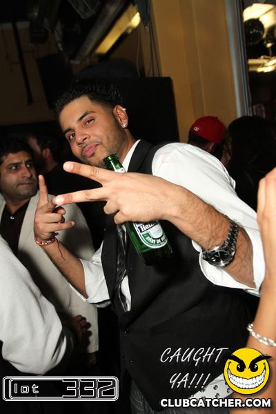 Lot332 nightclub photo 155 - November 27th, 2010