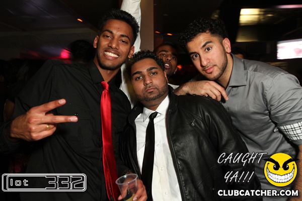 Lot332 nightclub photo 195 - November 27th, 2010