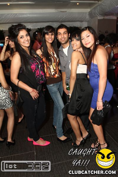 Lot332 nightclub photo 3 - November 27th, 2010
