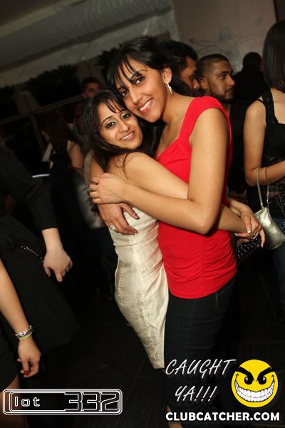 Lot332 nightclub photo 201 - November 27th, 2010