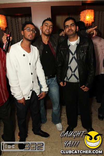 Lot332 nightclub photo 37 - November 27th, 2010