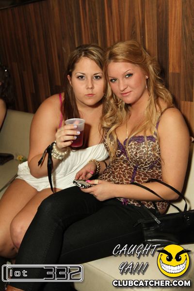 Lot332 nightclub photo 50 - November 27th, 2010