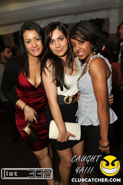Lot332 nightclub photo 6 - November 27th, 2010