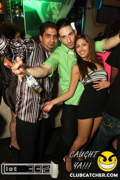 Lot332 nightclub photo 53 - November 27th, 2010