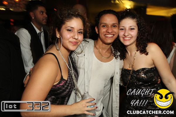 Lot332 nightclub photo 77 - November 27th, 2010