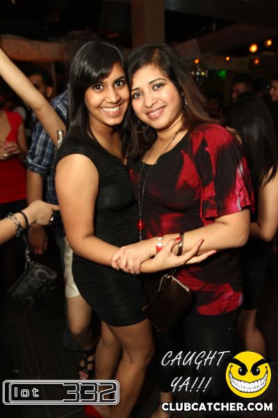 Lot332 nightclub photo 83 - November 27th, 2010